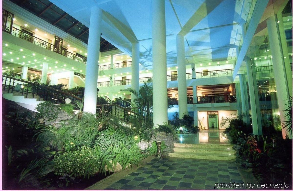 Yunnan Dianchi Garden Resort Hotel & Spa Kunming Dalaman gambar