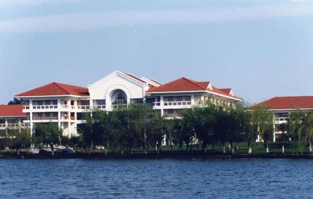 Yunnan Dianchi Garden Resort Hotel & Spa Kunming Luaran gambar