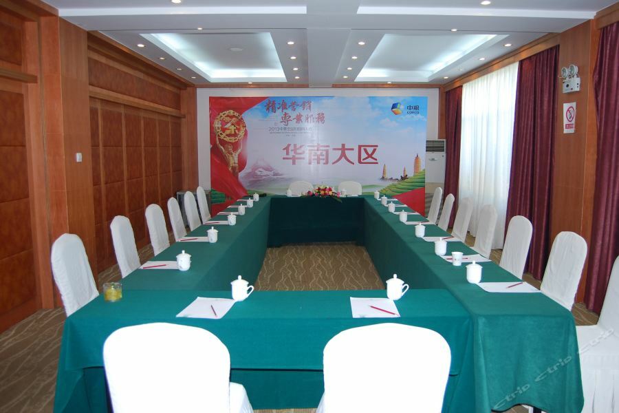 Yunnan Dianchi Garden Resort Hotel & Spa Kunming Luaran gambar